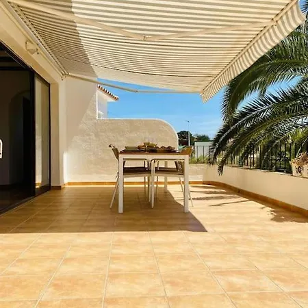 빌라 With Private Pool And Close To The *