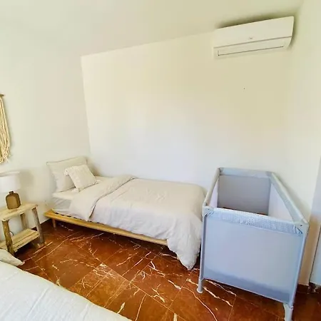 With Private Pool And Close To The 빌라 칼페