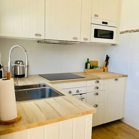 빌라 With Private Pool And Close To The