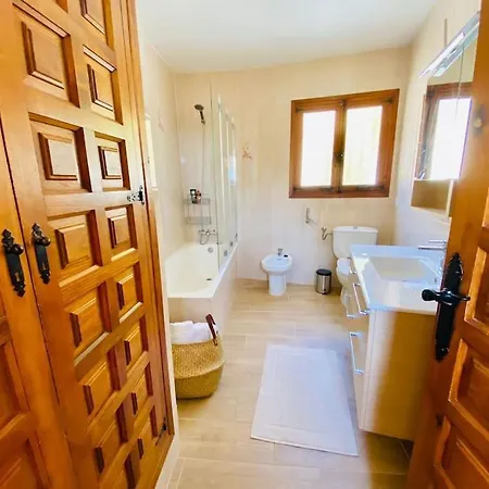 فيلة With Private Pool And Close To The كاليبي