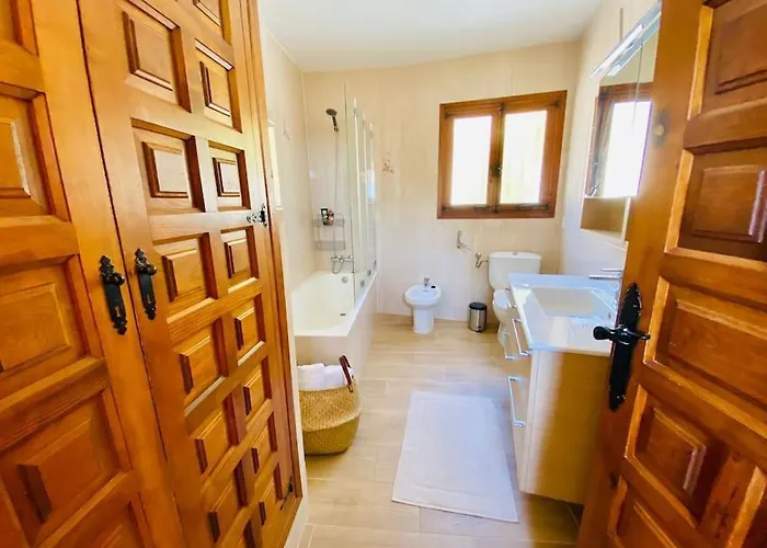 Villa With Private Pool And Close To The Calp