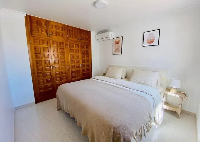 With Private Pool And Close To The * Calp