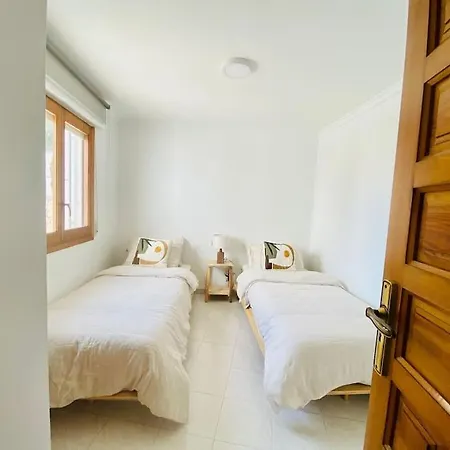 Villa With Private Pool And Close To The